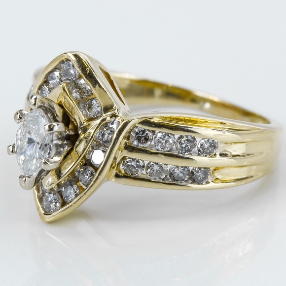 14k Gold Diamond Ring - Picture 2 of 4